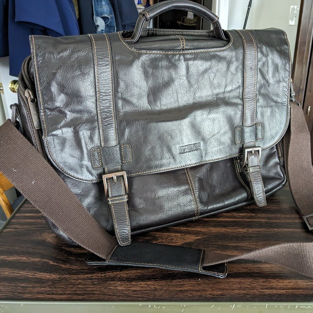 Kenneth Cole Reaction Messenger Bag Genuine LEATHER Laptop Briefcase